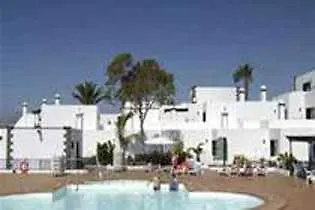 Pueblos アパートホテル