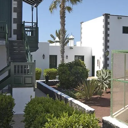 Pueblos アパートホテル