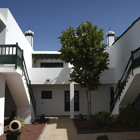 מלון דירות Pueblos 2*