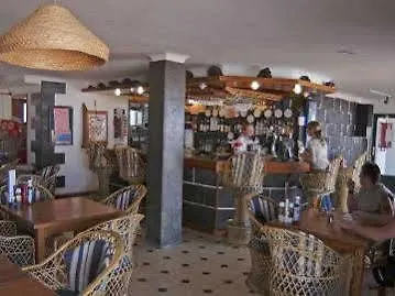Pueblos מלון דירות