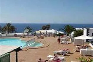 Pueblos Aparthotel 2*